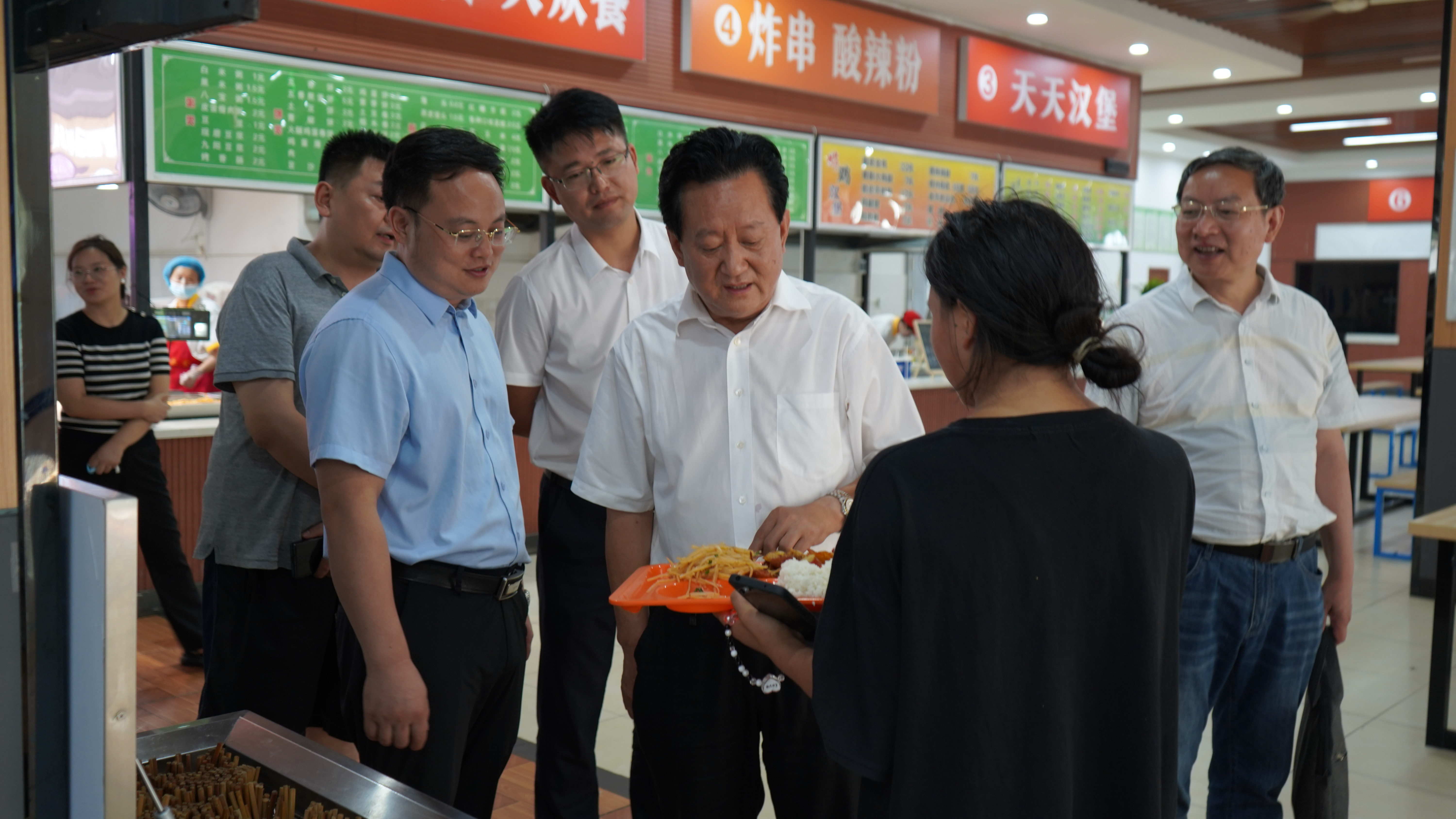 �����һ������ʳ�ÿ�չ���ָ��